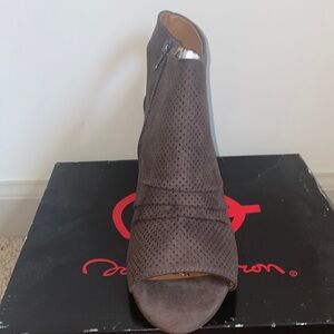 BRAND NEW SHOES, Perfect for a Date Night or Dressy Occasion! David Aaron Heels